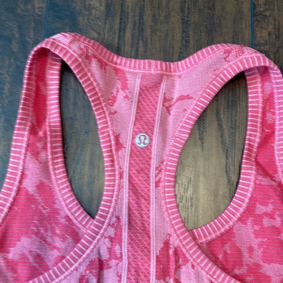 Lululemon Tank - Picture 4 of 5